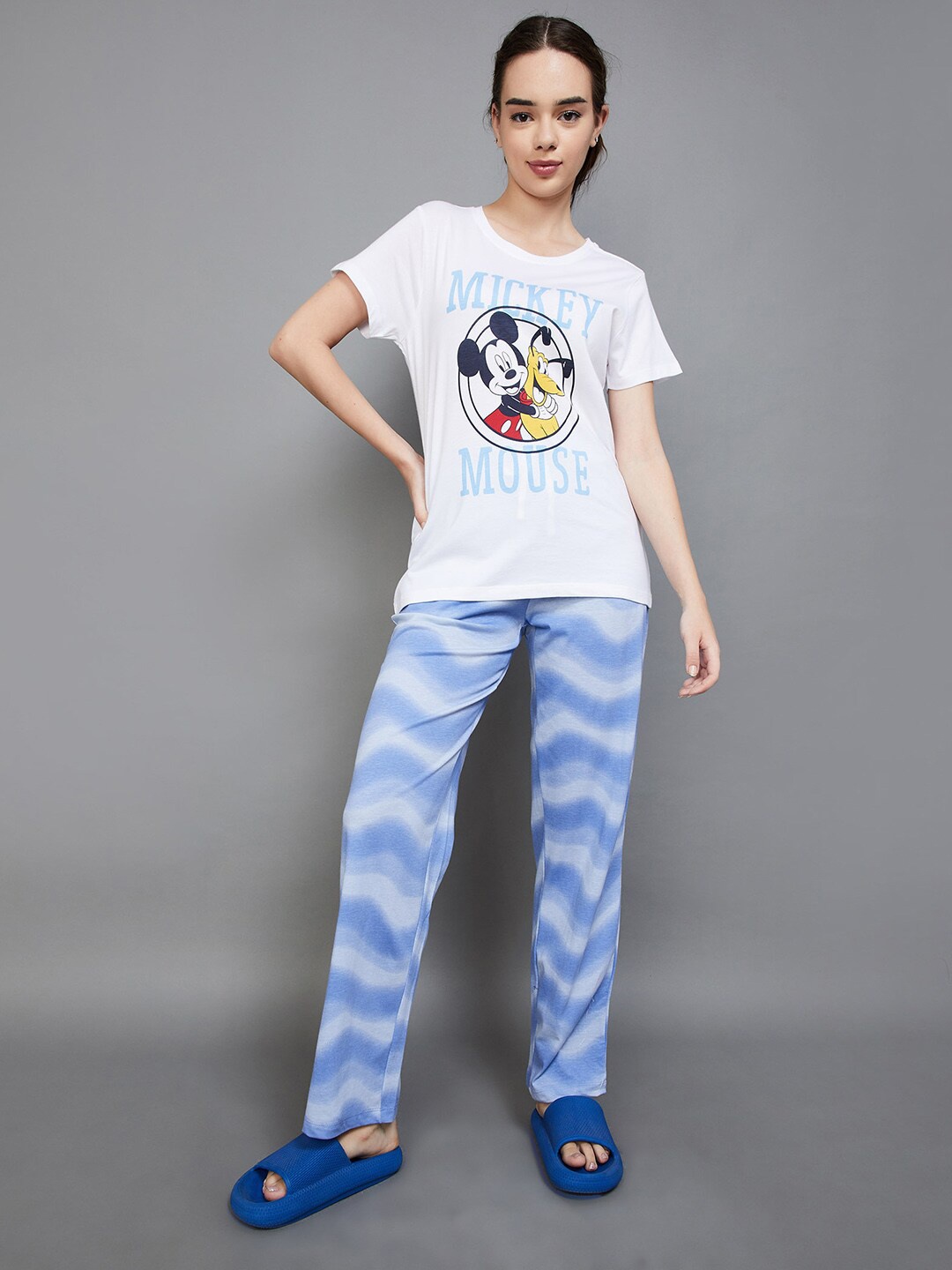 

Ginger by Lifestyle Mickey & Goofy Printed Pure Cotton Night Suit, White