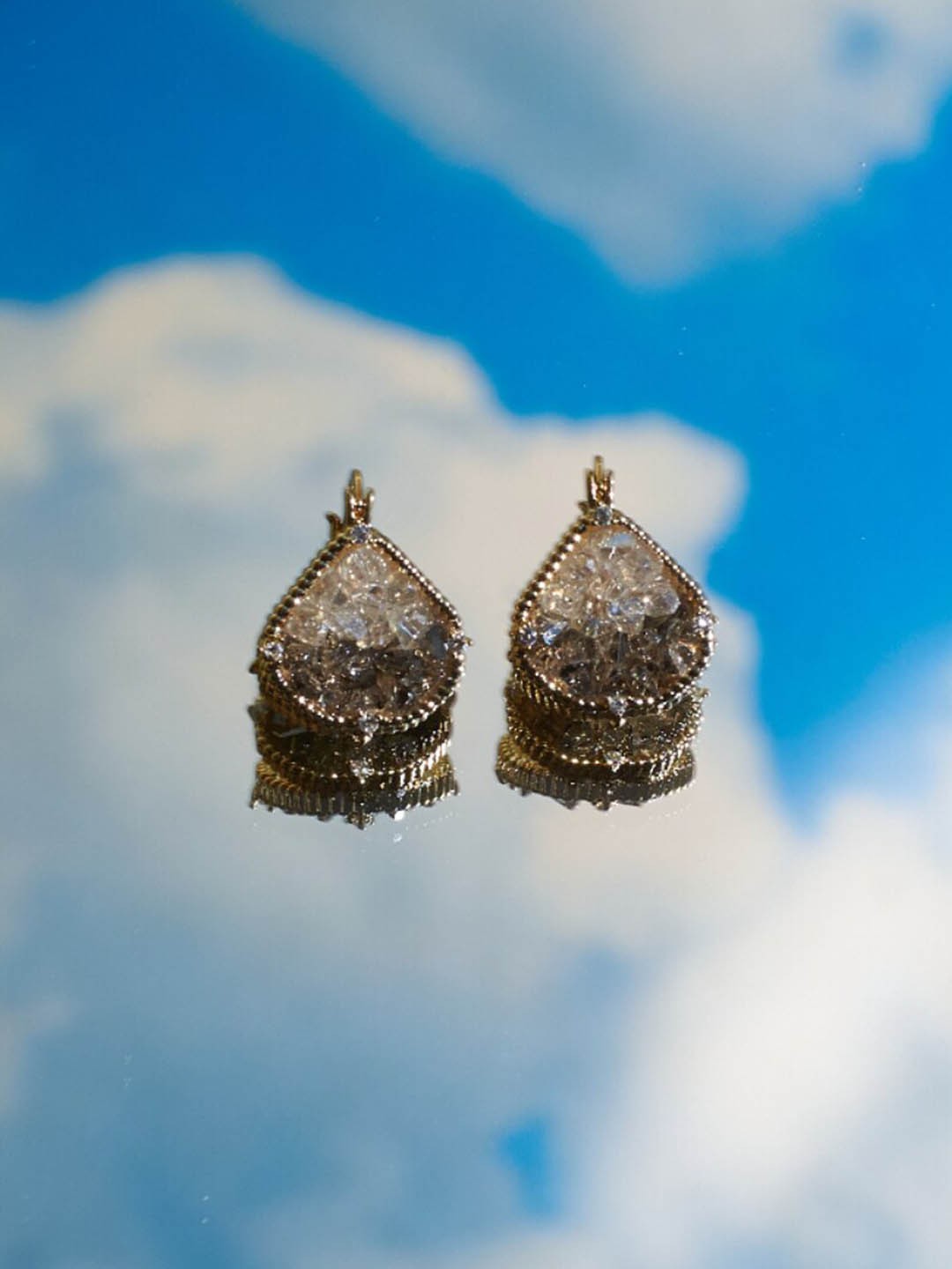 

SALTY Gold-Toned Contemporary Studs Earrings