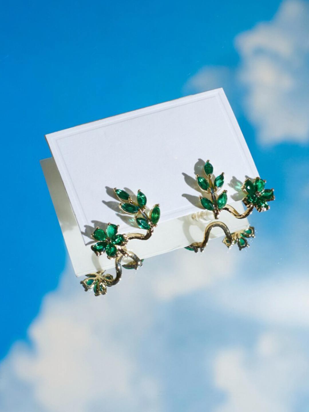 

SALTY Gold-Plated Contemporary Studs Earrings
