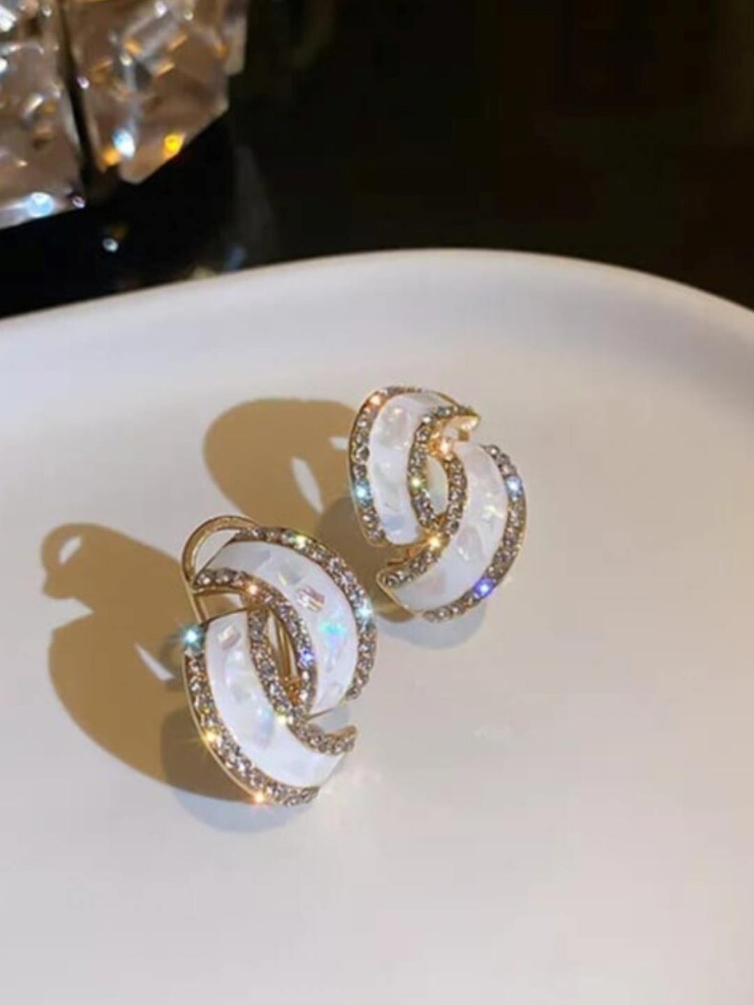 

SALTY Artificial Stones Studs Earrings, Gold