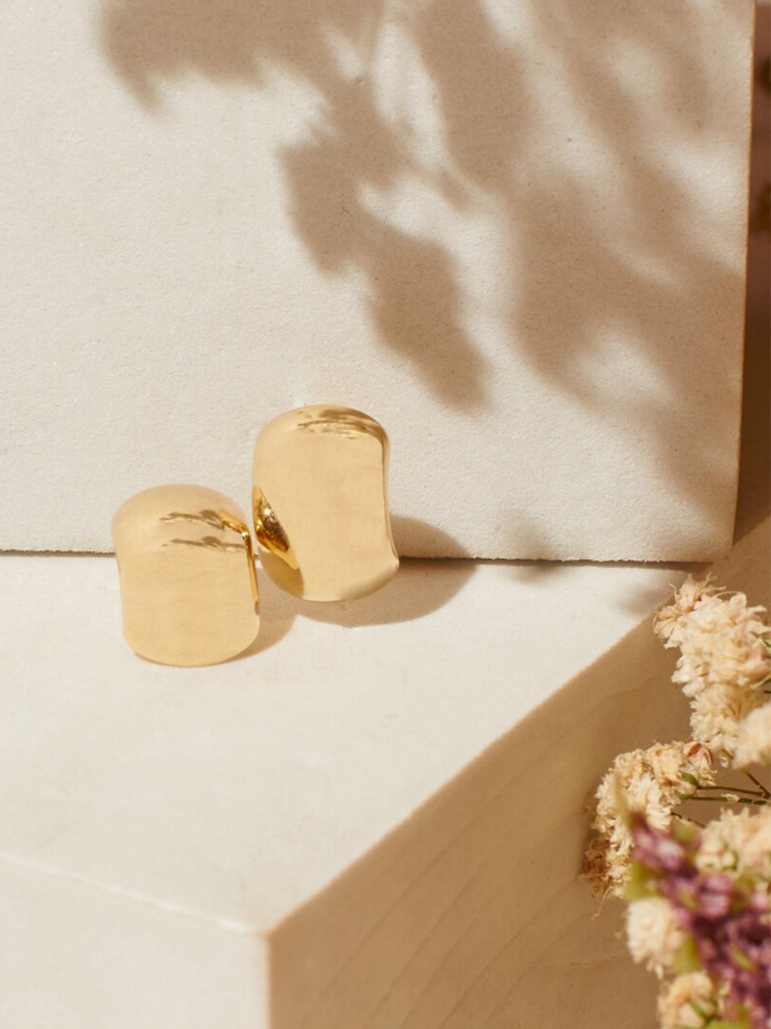 

SALTY Gold-Plated Studs Earrings