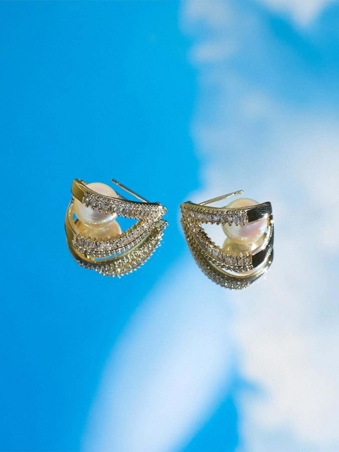 

SALTY Gold-Plated Stones Studded Contemporary Studs Earrings