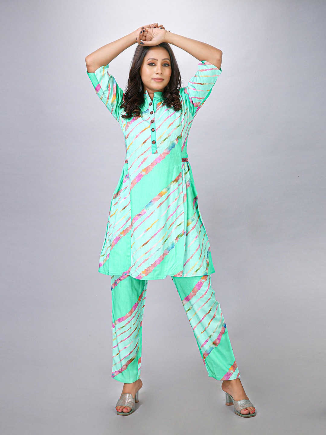

MAIYEE Striped Print A-Line Kurta With Trousers, Sea green