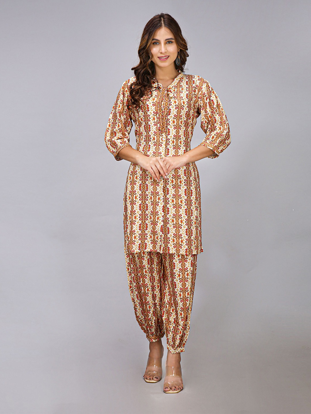 

MAIYEE Floral Printed Straight Kurta With Patiala, Beige