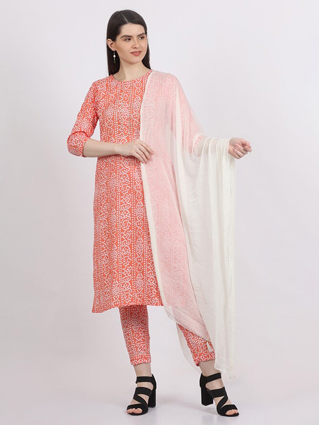 

MAIYEE Coral Bandhani Printed Regular Pure Cotton Kurta with Trousers & Dupatta