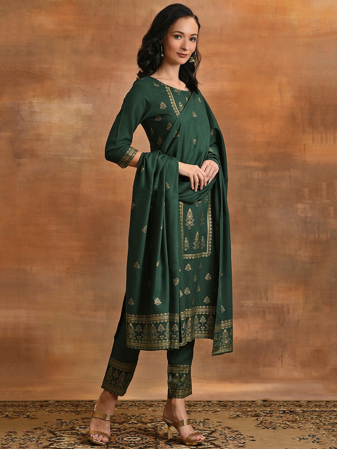 

Anouk Ethnic Motifs Printed Regular Kurta with Trousers & With Dupatta, Green