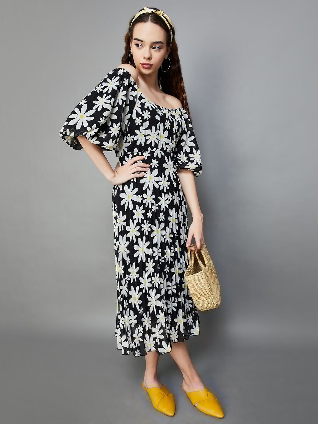 

Ginger by Lifestyle Floral Printed Off-Shoulder Flared Sleeve A-Line Midi Dress, Black