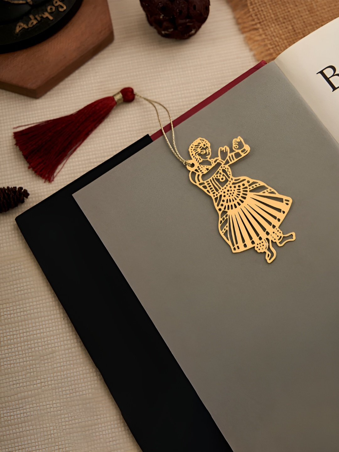 

DecorTwist Brass Dancer Design Bookmark, Gold