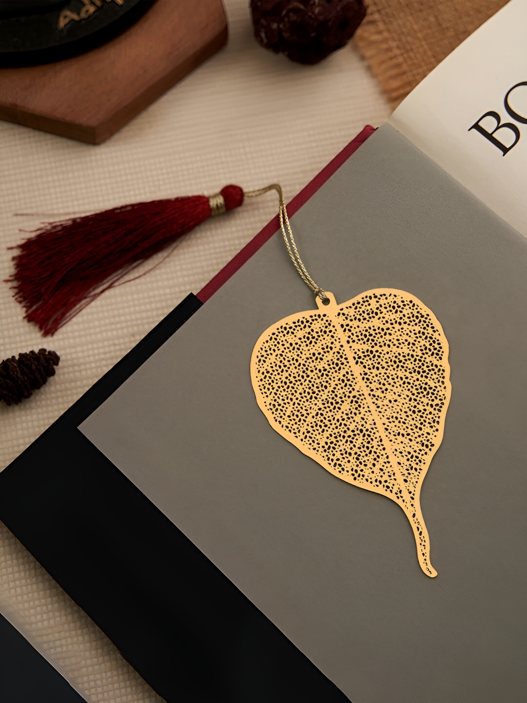 

DecorTwist Brass Pipal Leaf Design Bookmark, Gold