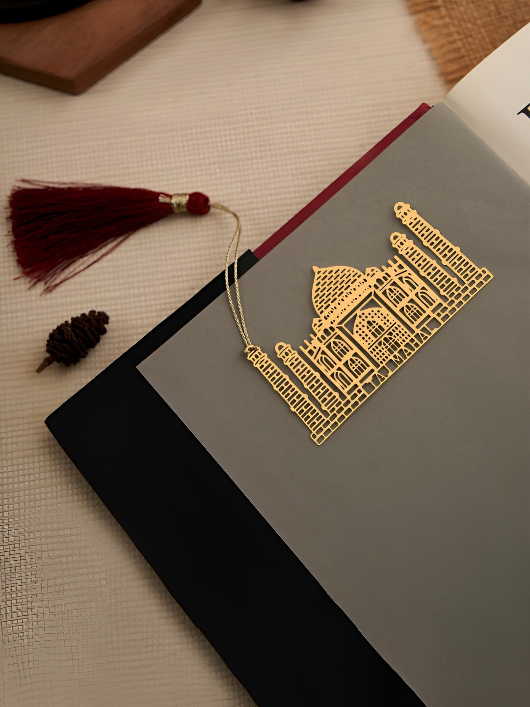 

DecorTwist Brass Taj Mahal Design Bookmark, Gold