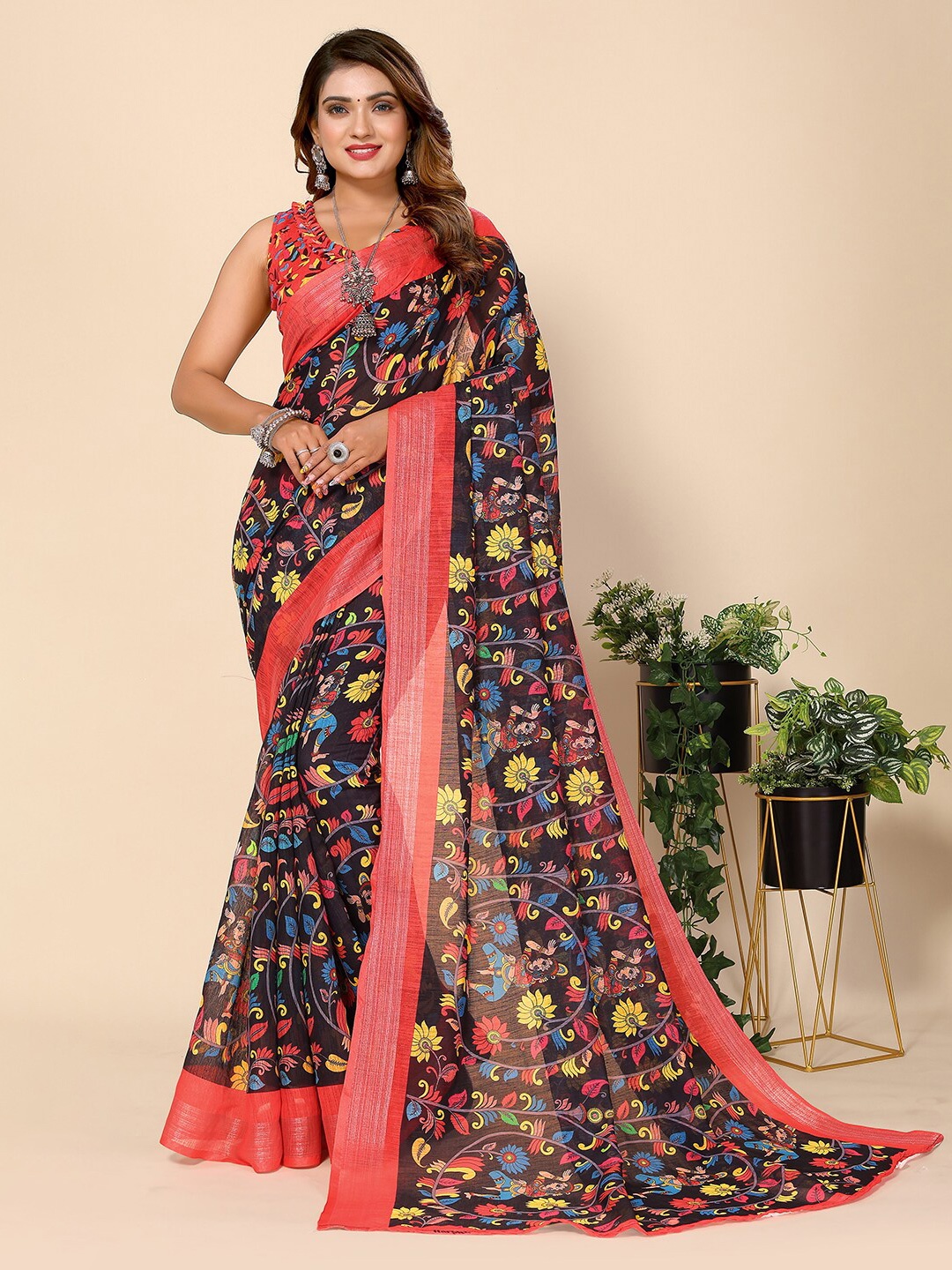 

HARPITA Floral Printed Chanderi Saree, Black