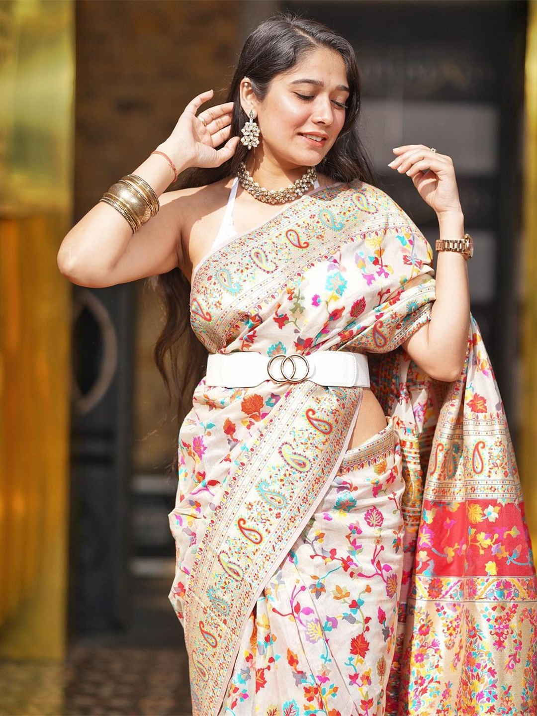 

Jinal & Jinal Floral Printed Woven Design Zari Banarasi Saree, Beige