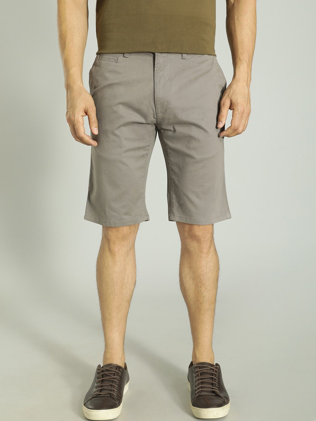 

Indian Terrain Men Mid-Rise Pure Cotton Chino Shorts, Grey