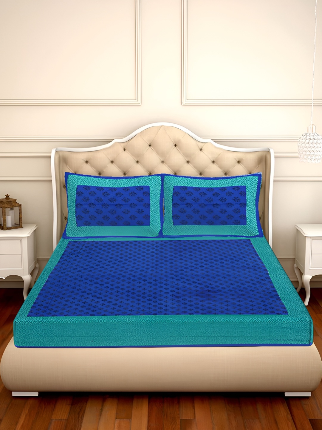 

UBANIA COLLECTION Blue Printed 144 TC Queen Bedsheet with 2 Pillow Covers