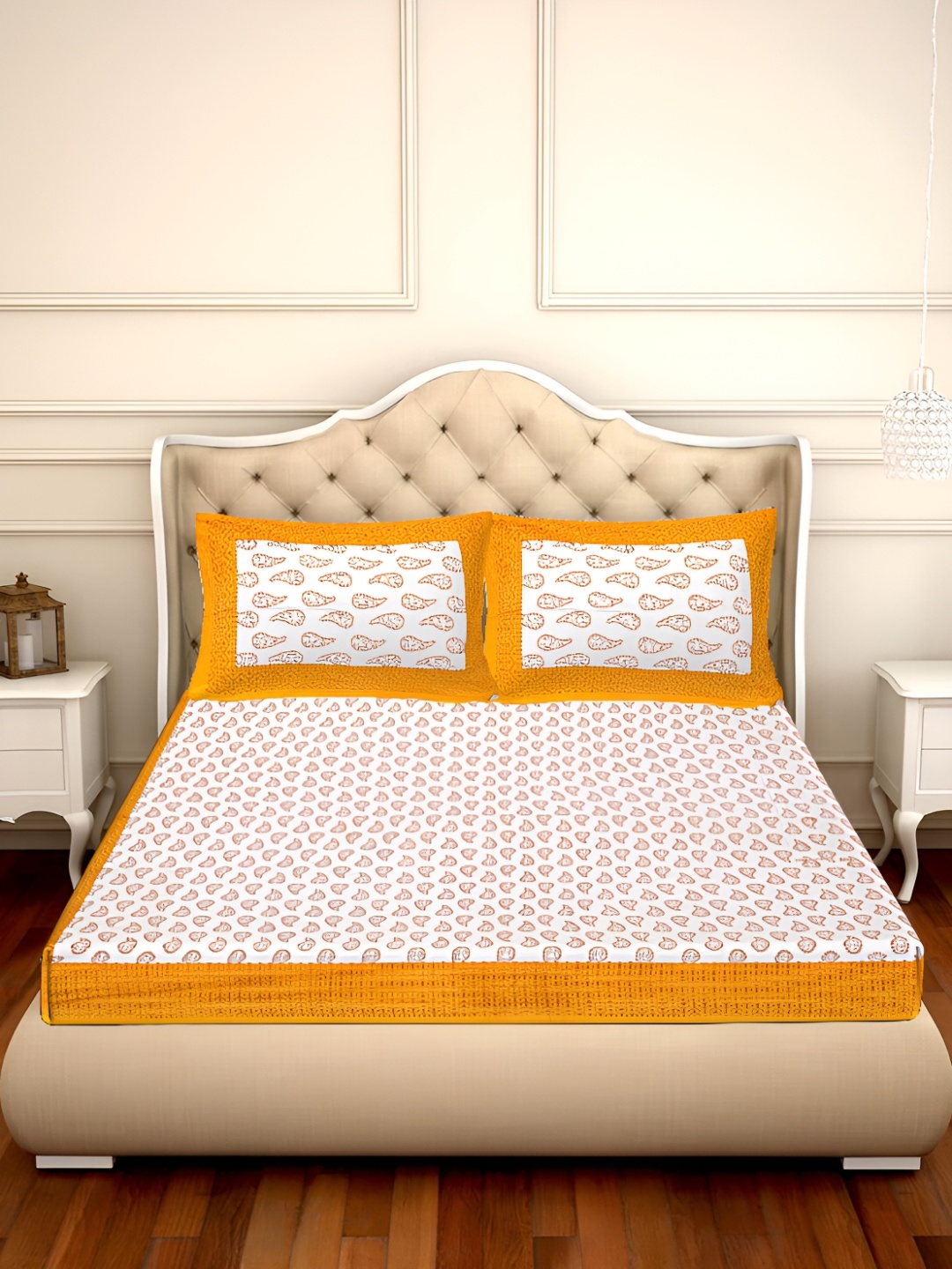 

UBANIA COLLECTION Yellow Printed 144 TC Queen Bedsheet with 2 Pillow Covers