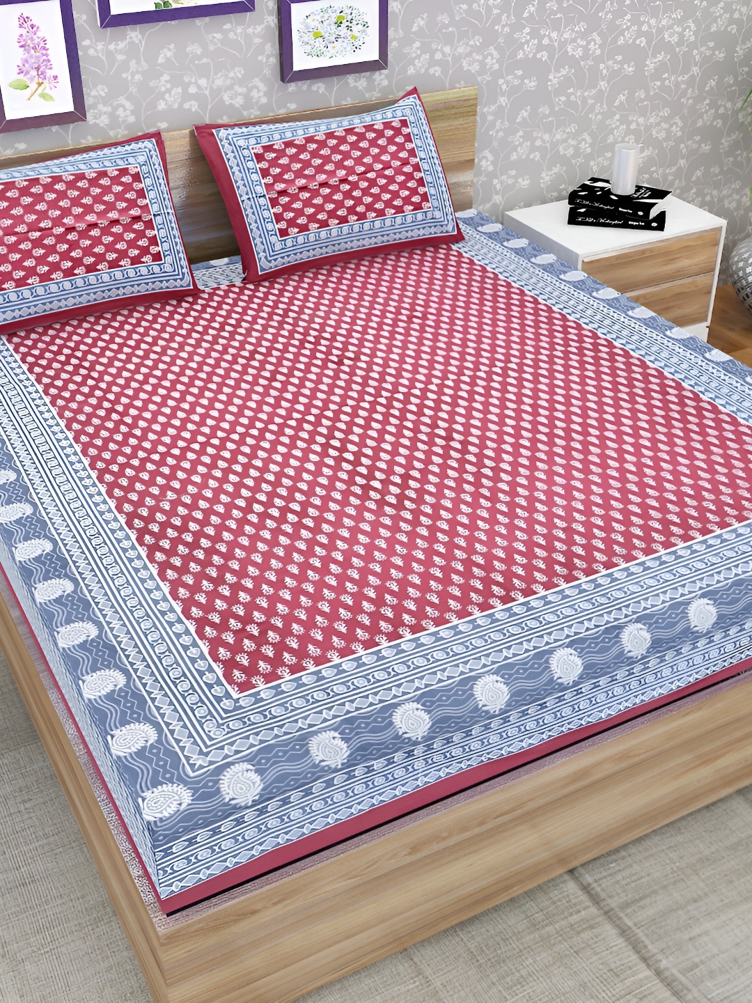

UBANIA COLLECTION Red Ethnic Motifs 144 TC Queen Bedsheet Set