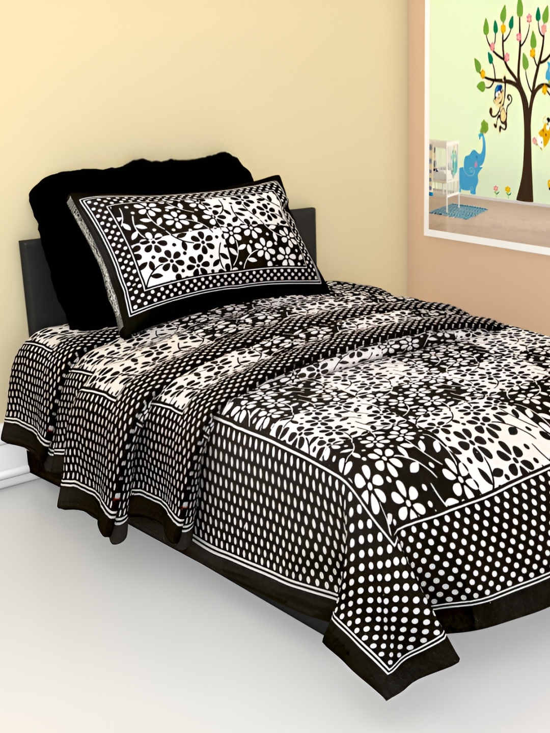 

UBANIA COLLECTION Black Printed 144 TC Single Bedsheet with 2 Pillow Covers
