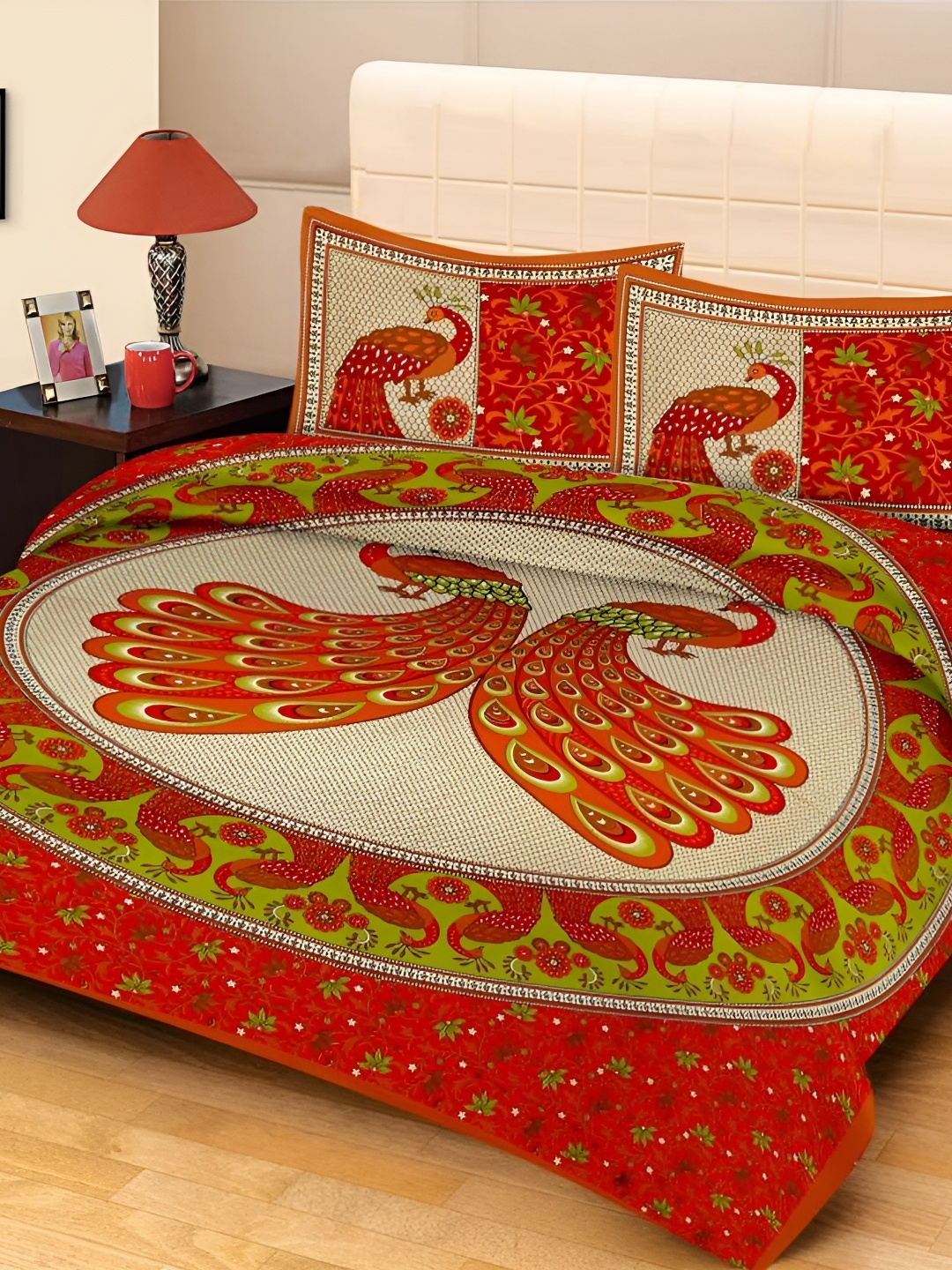 

UBANIA COLLECTION Orange Printed 144 TC Queen Bedsheet with 2 Pillow Covers