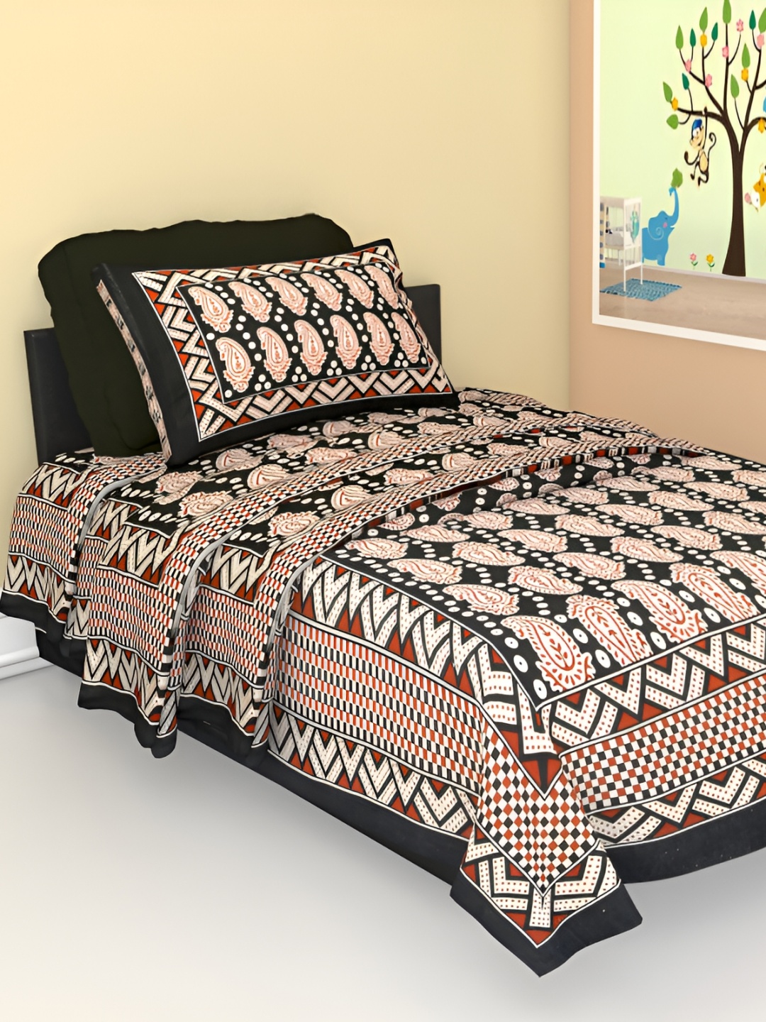 

UBANIA COLLECTION Black Printed 144 TC Single Bedsheet with 2 Pillow Covers