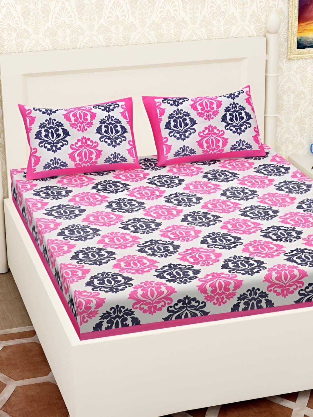 

UBANIA COLLECTION Pink Printed Cotton 144 TC Double Queen Bedsheet With 2 Pillow Covers