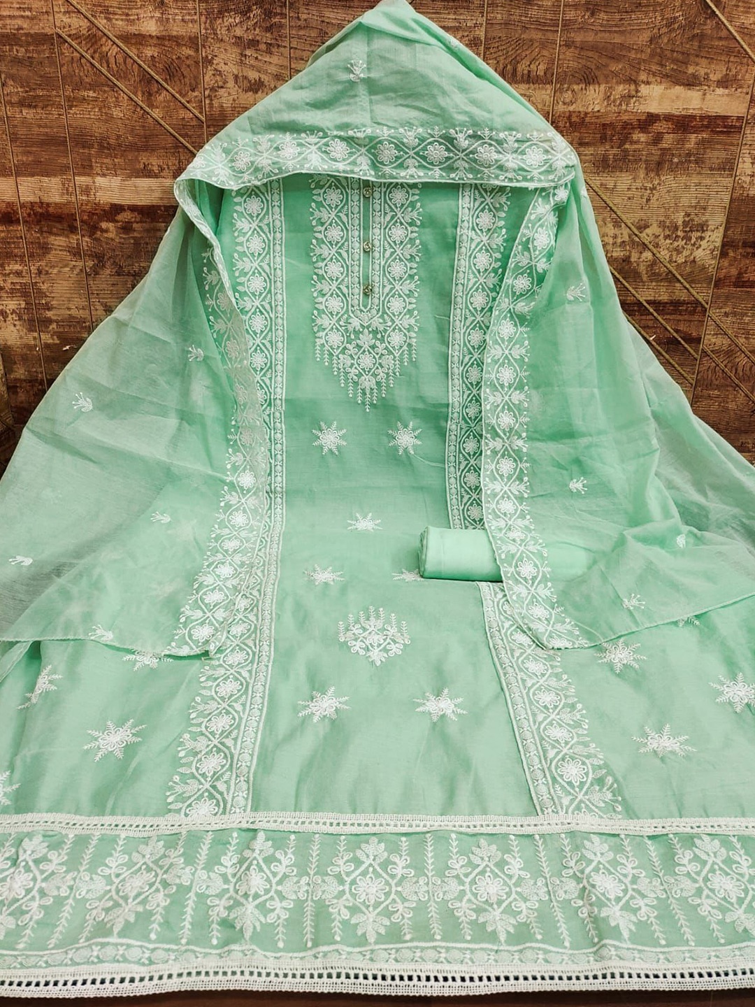 

ZEEPKART Floral Embroidered Unstitched Dress Material, Sea green