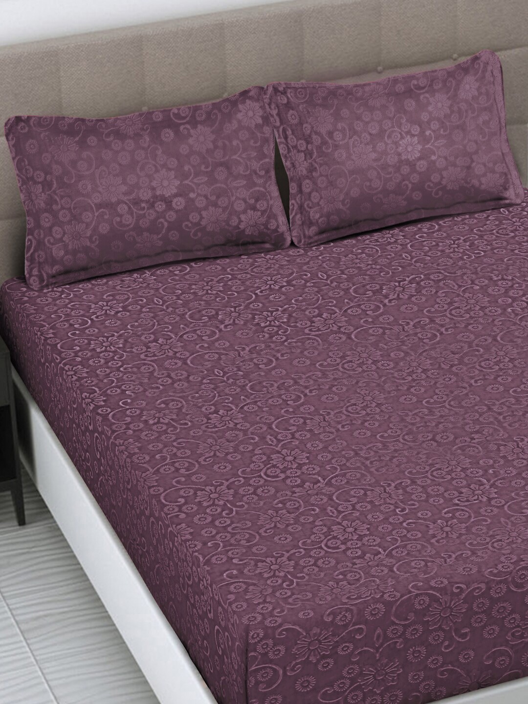 

FABINALIV Purple Floral 300 TC Woollen Embossed King Size Bedsheet & 2 Pillow Covers