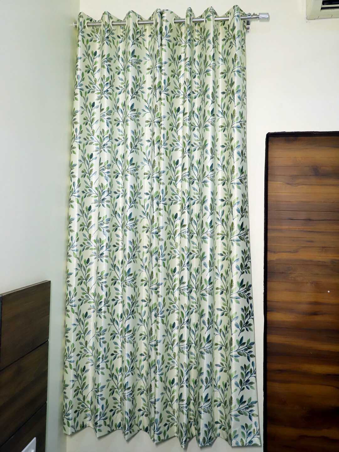

KSHIRSA Green & Off White Floral Window Curtain
