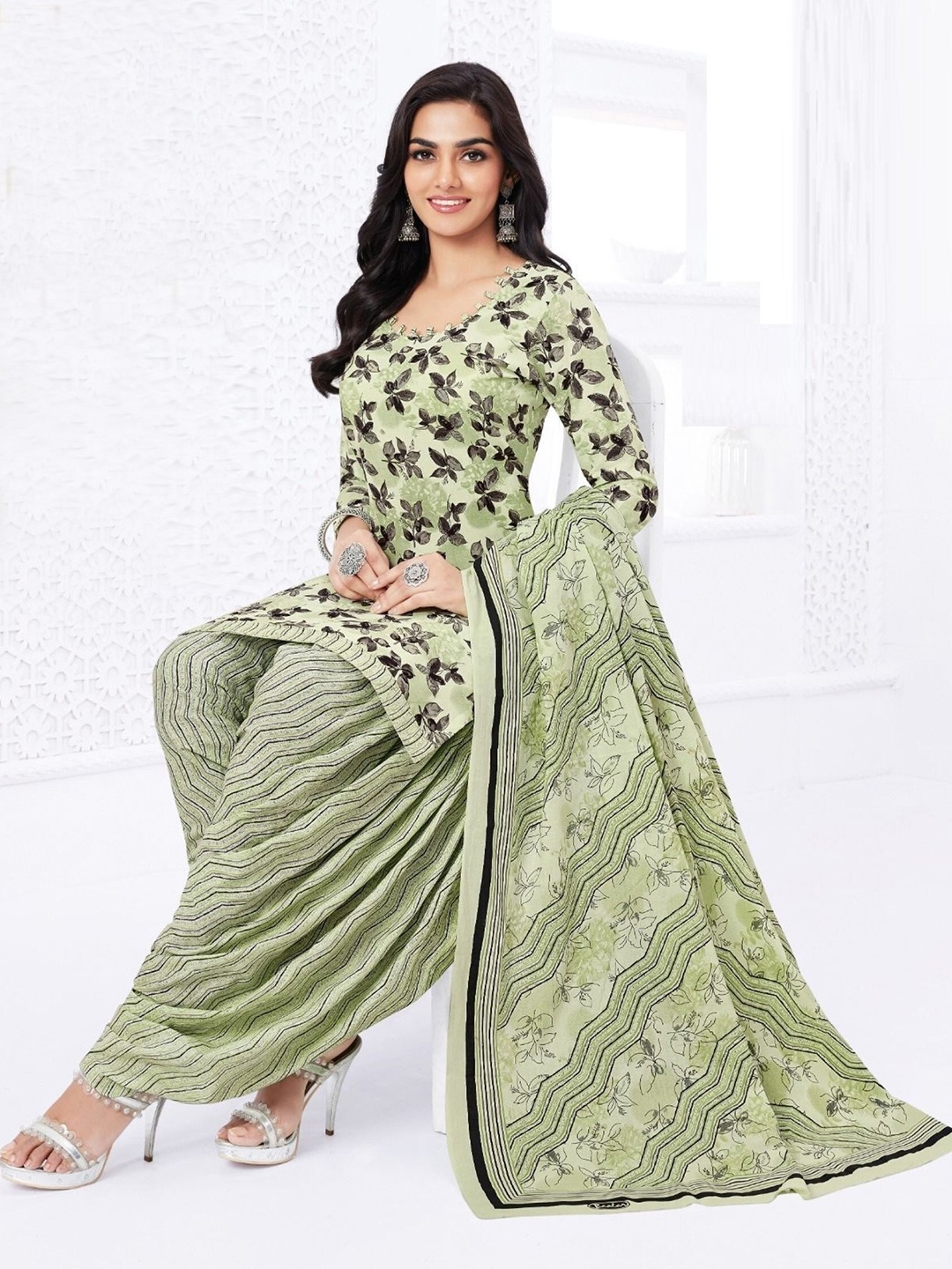 

ZEEPKART Floral Printed Unstitched Dress Material, Green