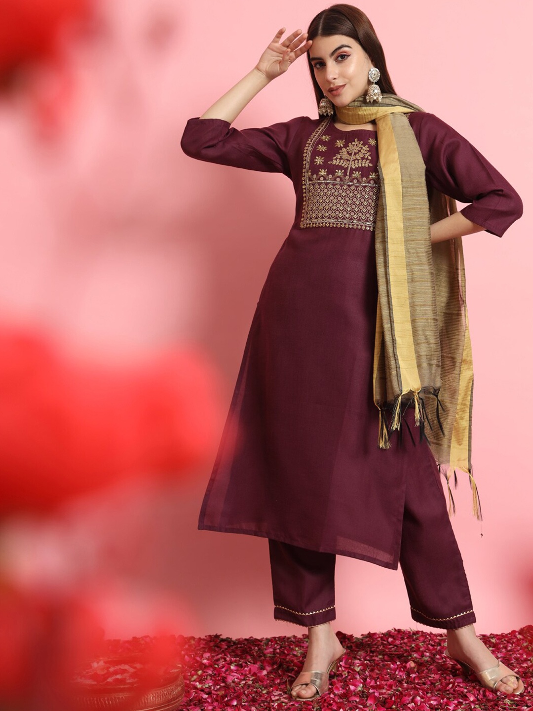 

VredeVogel Floral Yoke Design Regular Thread Work Kurta With Trousers & Dupatta, Purple