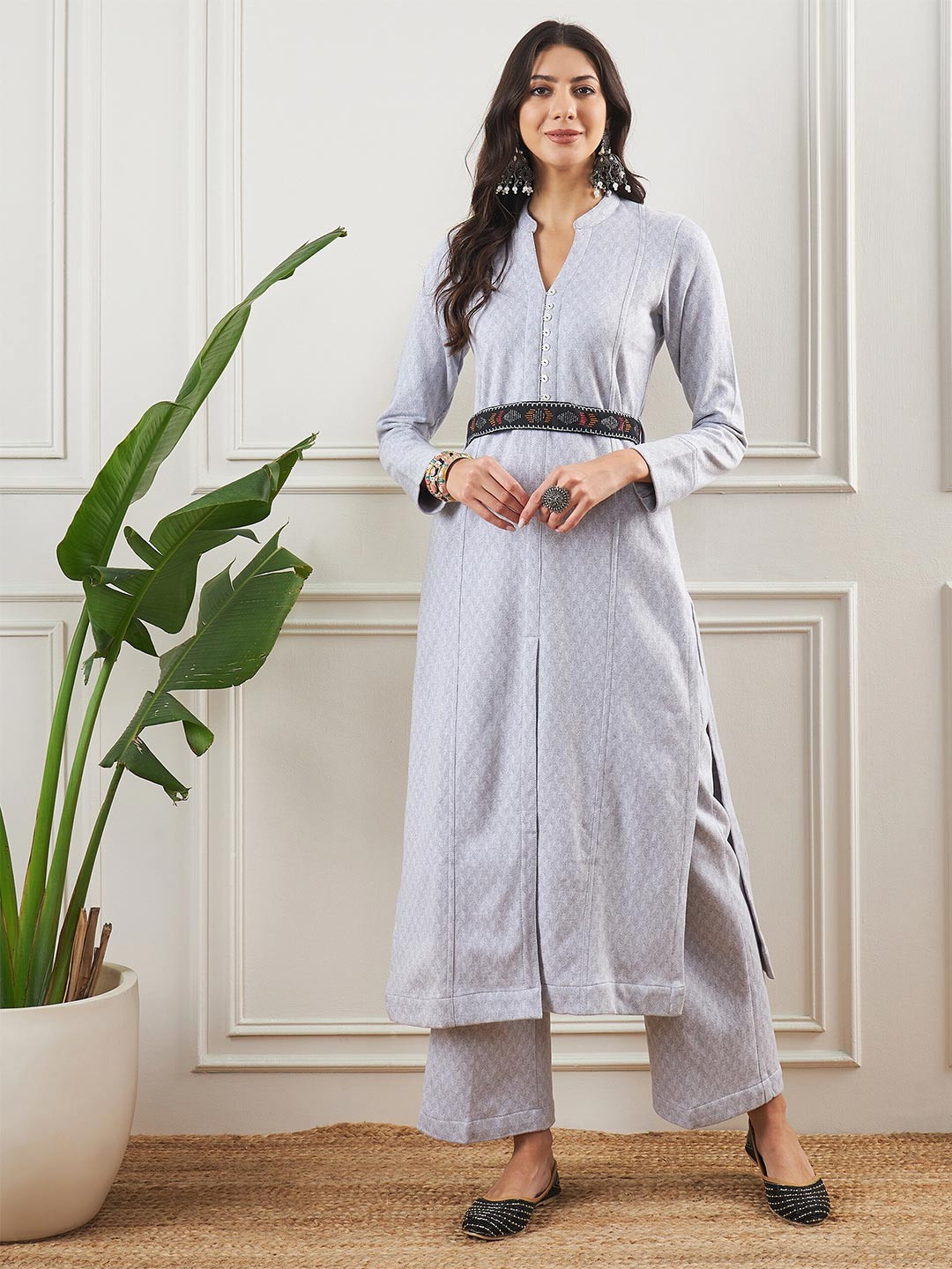 

STADO Mandarin Collar Long Sleeves Ethnic Print Straight Kurta with Trousers, Grey