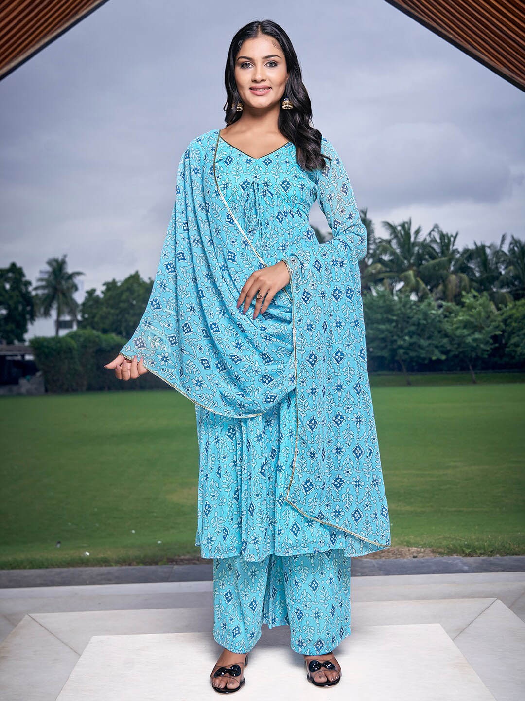 

Chandbaali Floral Printed V-Neck Flared Empire Kurta With Palazzo & Dupatta, Blue