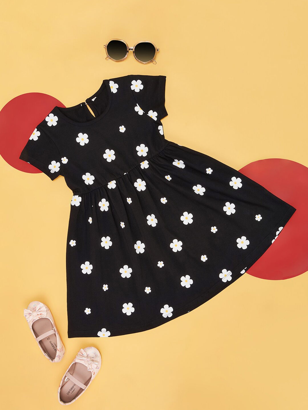 

YU by Pantaloons Girls Floral Print Fit & Flare Dress, Black