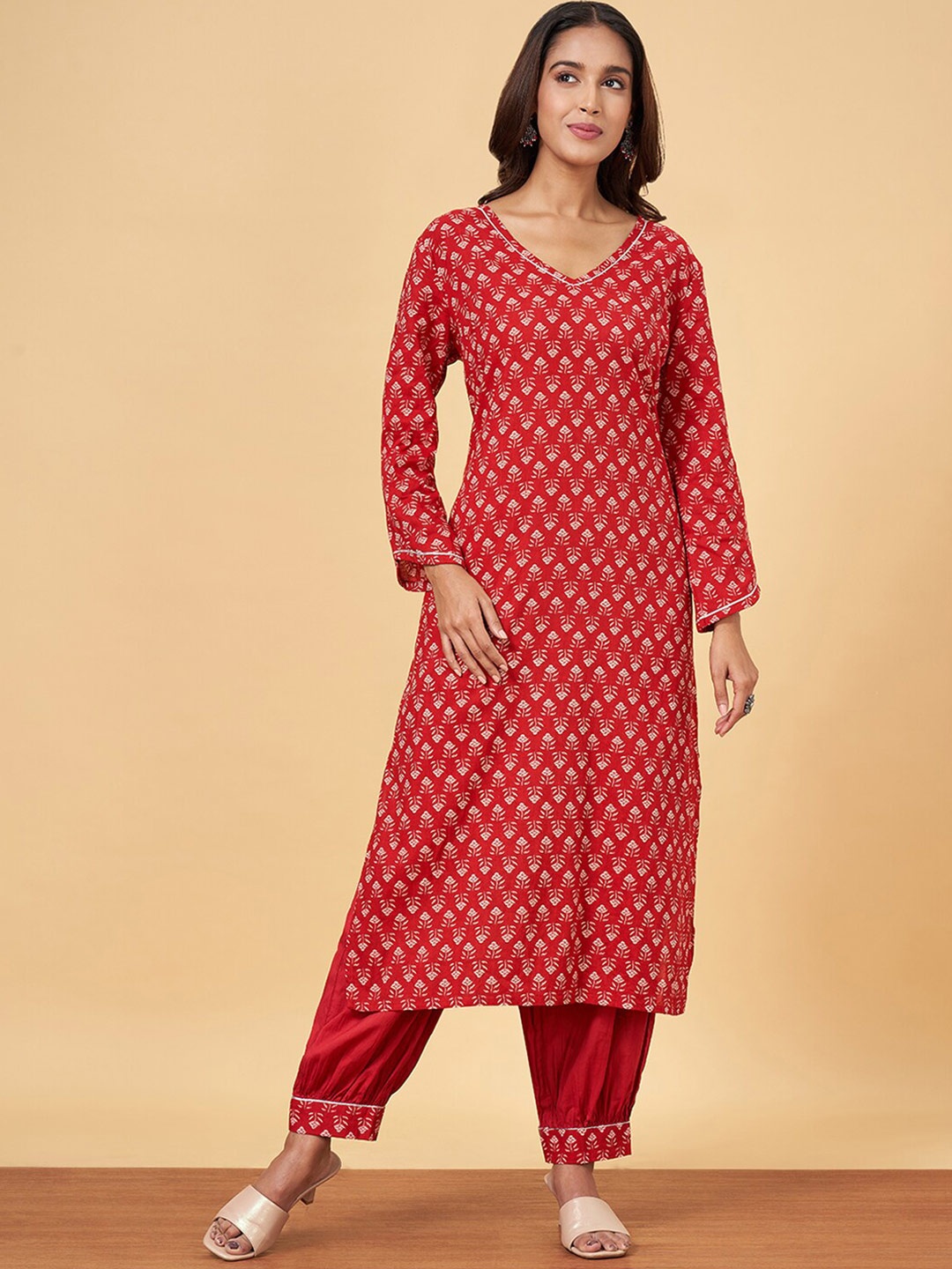 

YU by Pantaloons Floral Printed Regular Pure Cotton Kurta With Salwar, Red