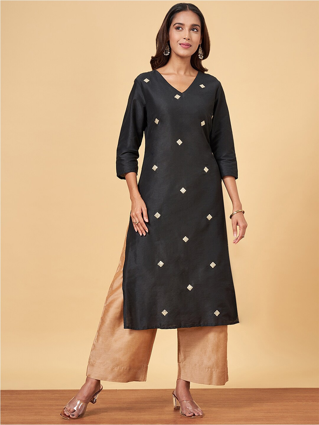 

YU by Pantaloons Embroidered Zari V-Neck A-Line Kurta, Black