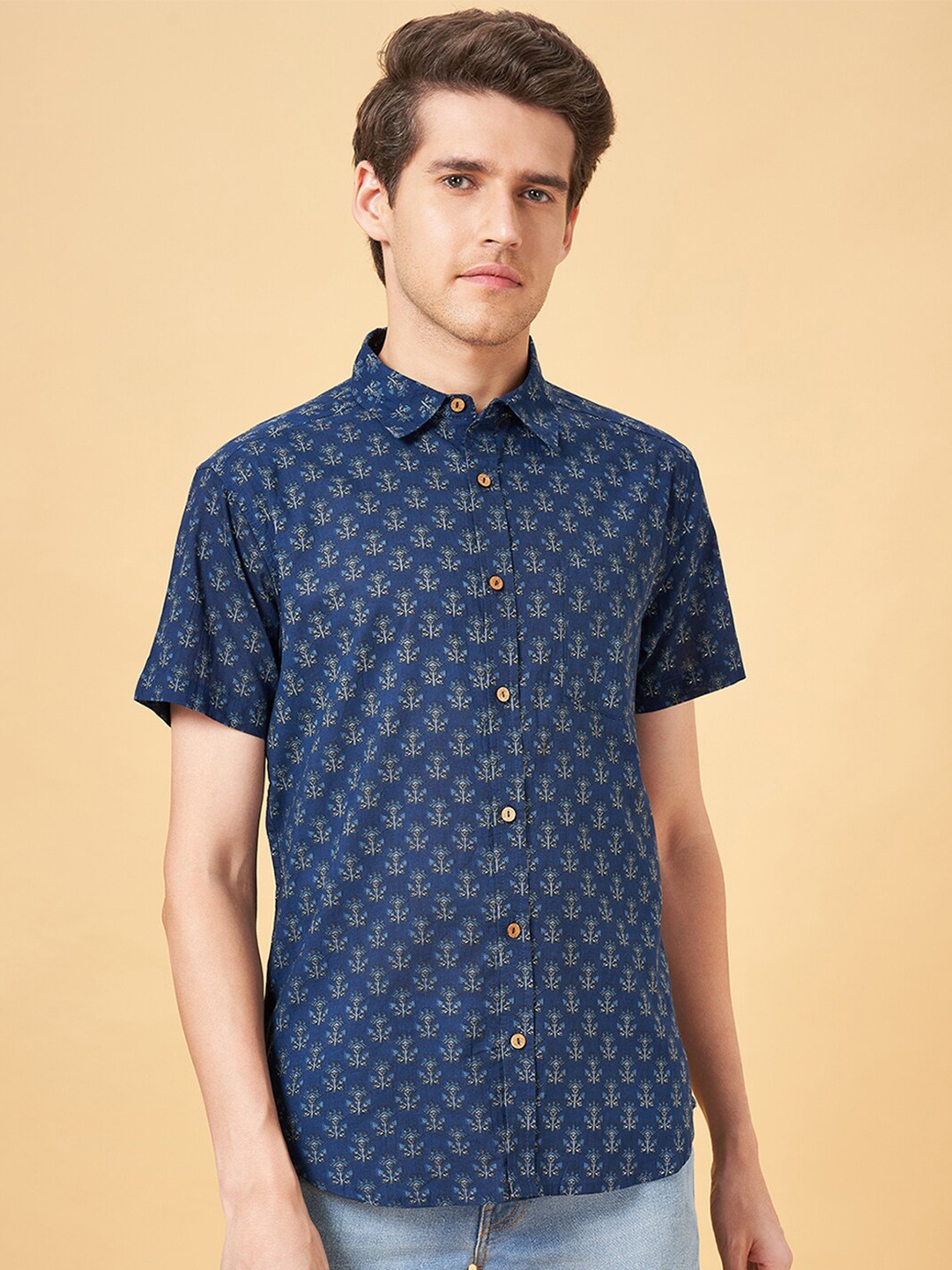 

YU by Pantaloons Spread Collar Short Sleeves Opaque Printed Casual Shirt, Navy blue