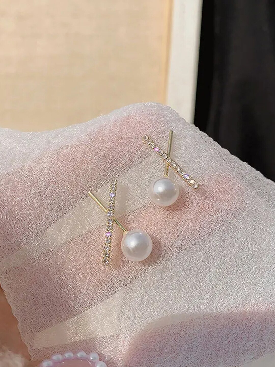 

FIMBUL Gold-Plated Cross-Shaped Studs, White