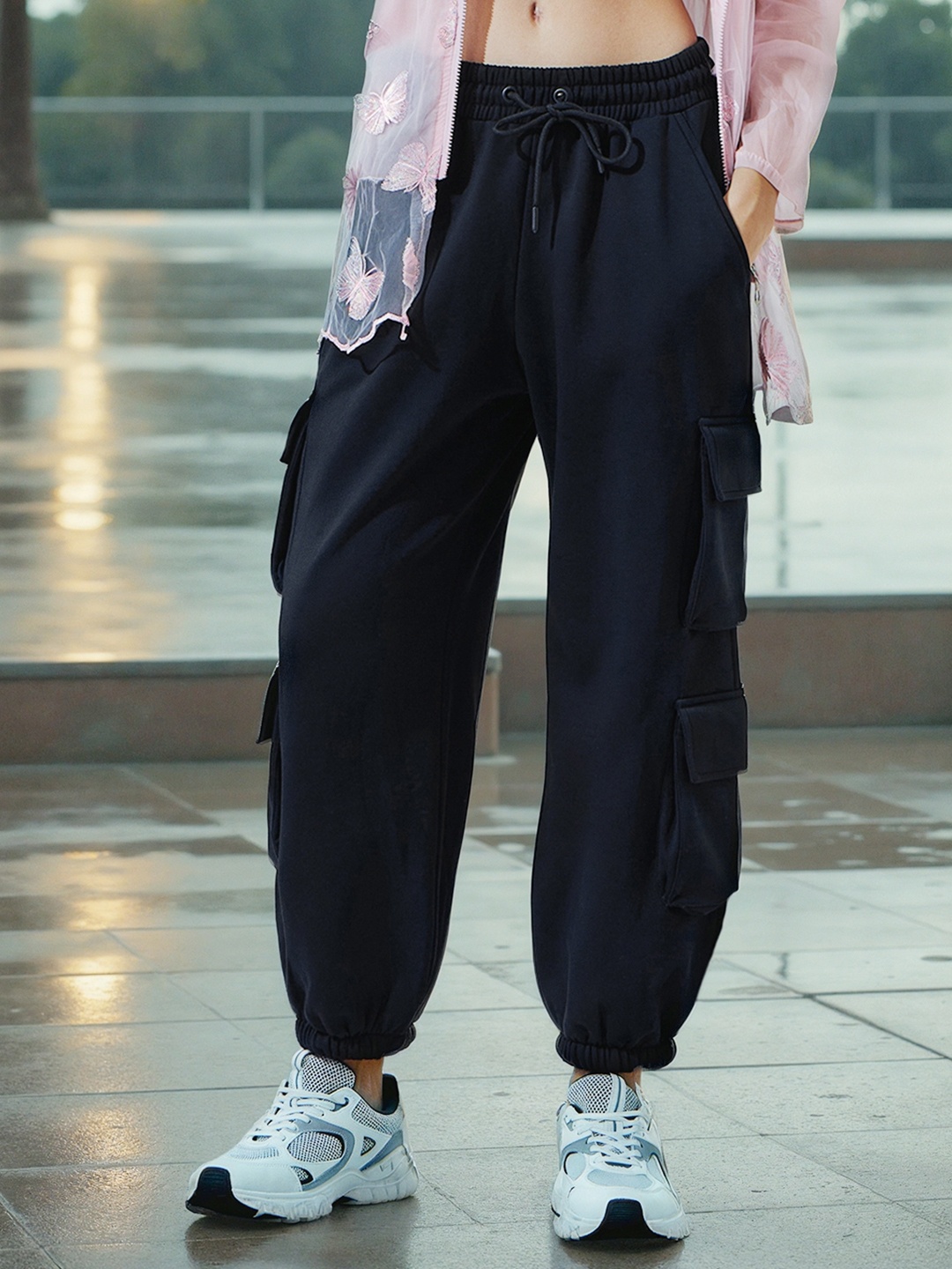 

Bewakoof Air 1.0 Women Super Loose Fit Cargo Joggers, Black