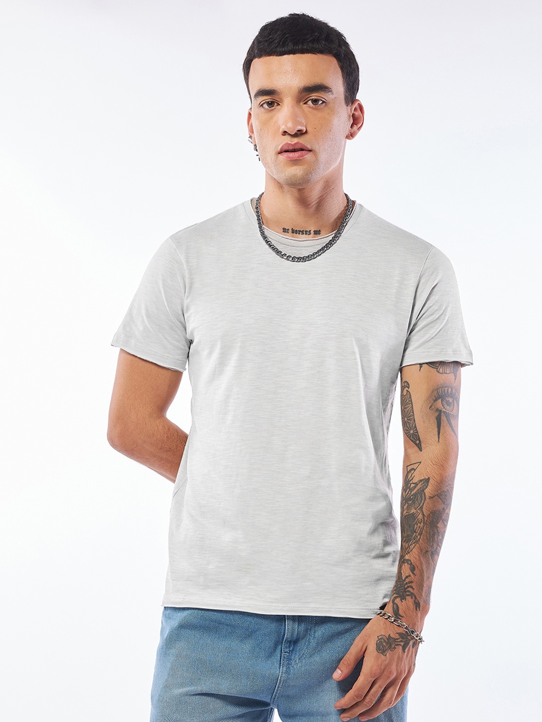 

Bewakoof Air 1.0 Round Neck Short Sleeves Cotton Raw Edge T-shirt, Grey