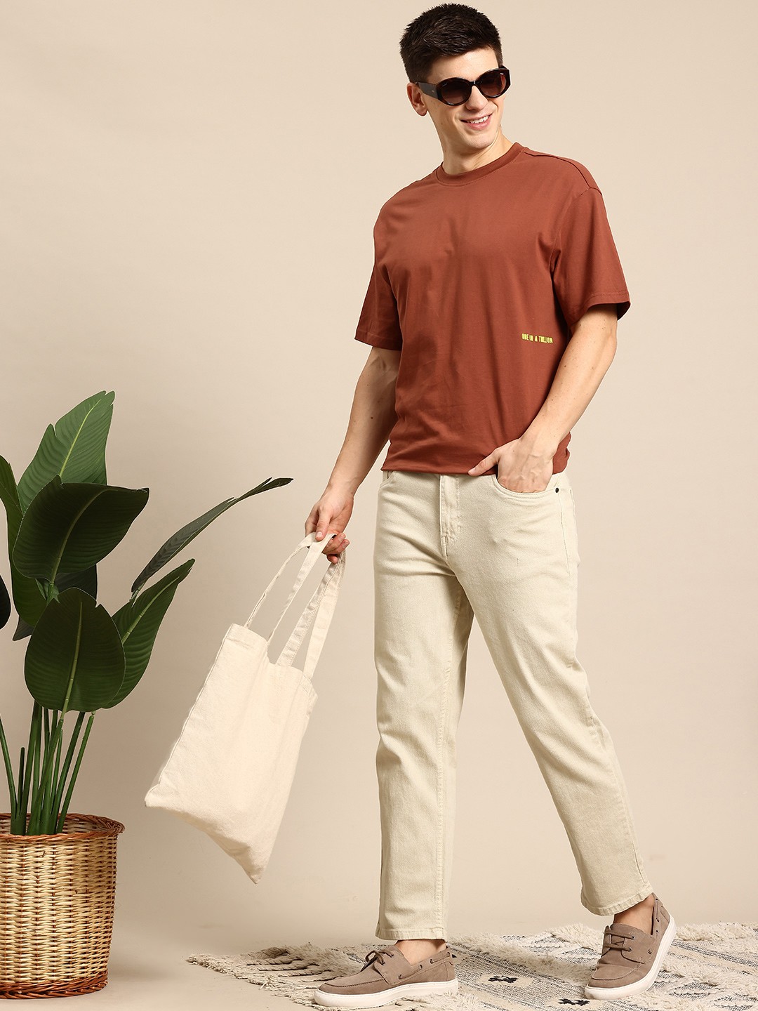 

Mast & Harbour Men Straight Fit Jeans, Beige