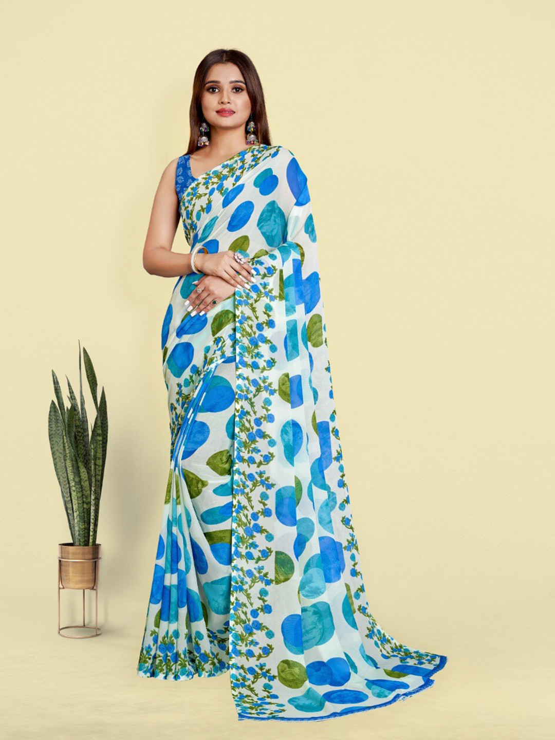 

bansari textiles Geometric Printed Pure Georgette Block Print Saree, White