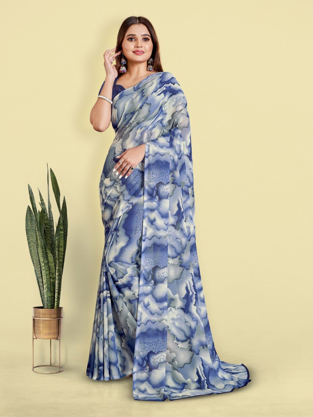 

bansari textiles Abstract Printed Pure Georgette Block Print Saree, Navy blue