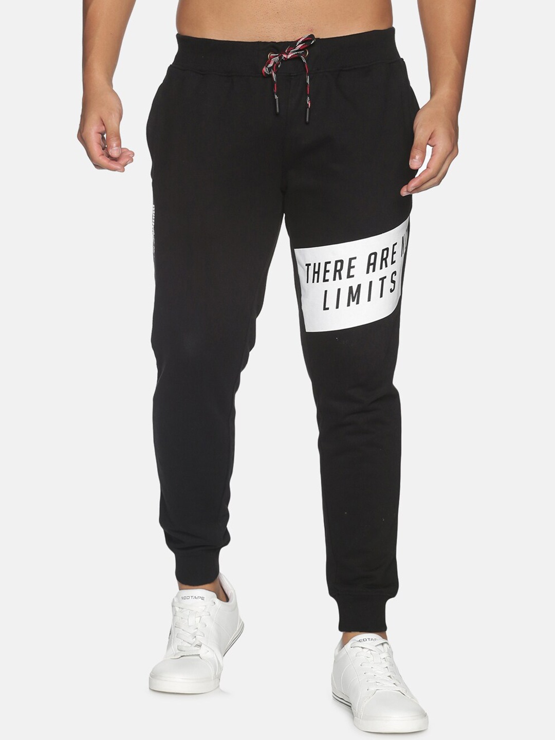 

THE HOLLANDER Men Cotton Mid-Rise Joggers, Black