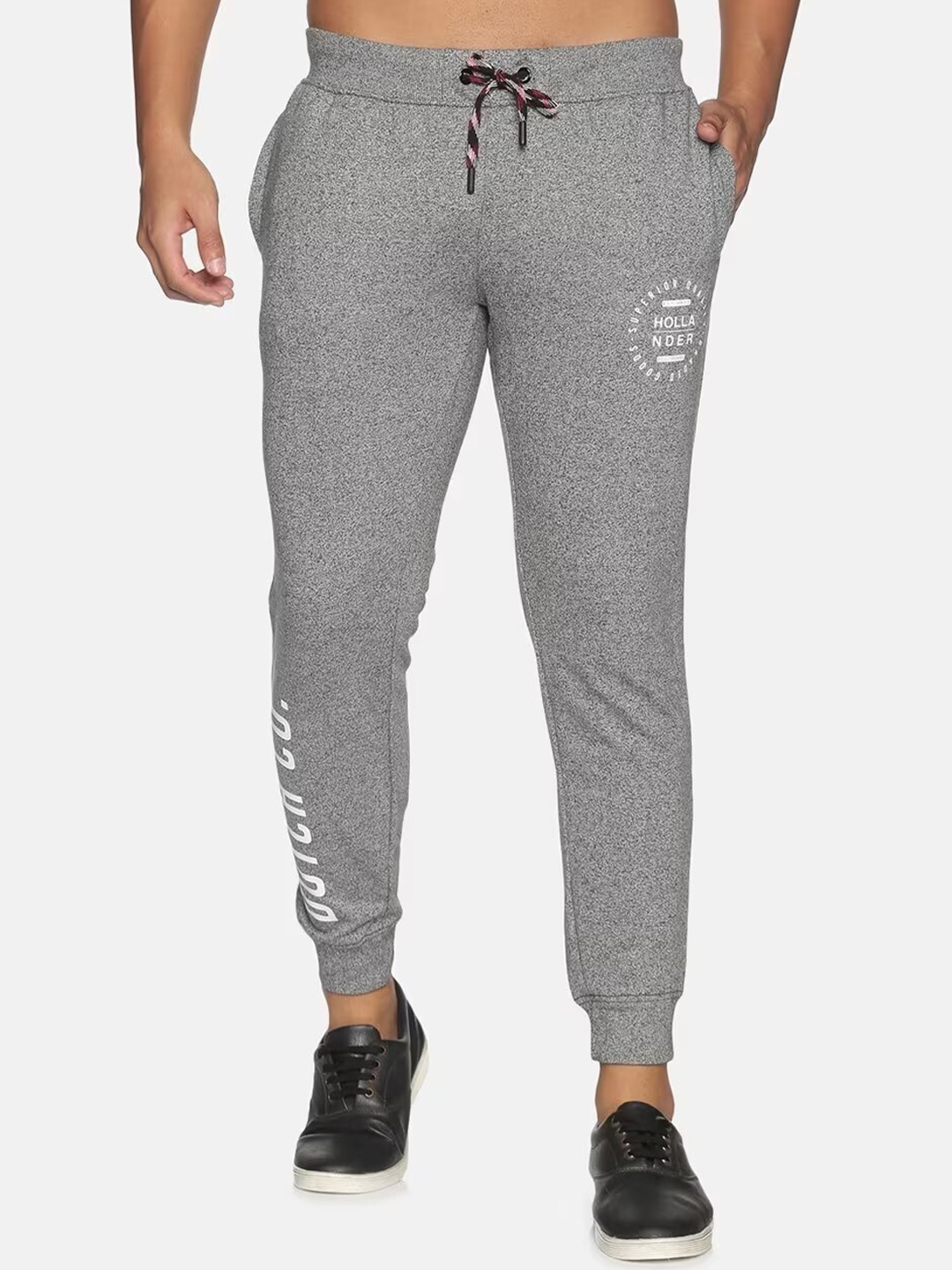

THE HOLLANDER Men Typography Printed Cotton Terry Mid-Rise Jogger, Grey