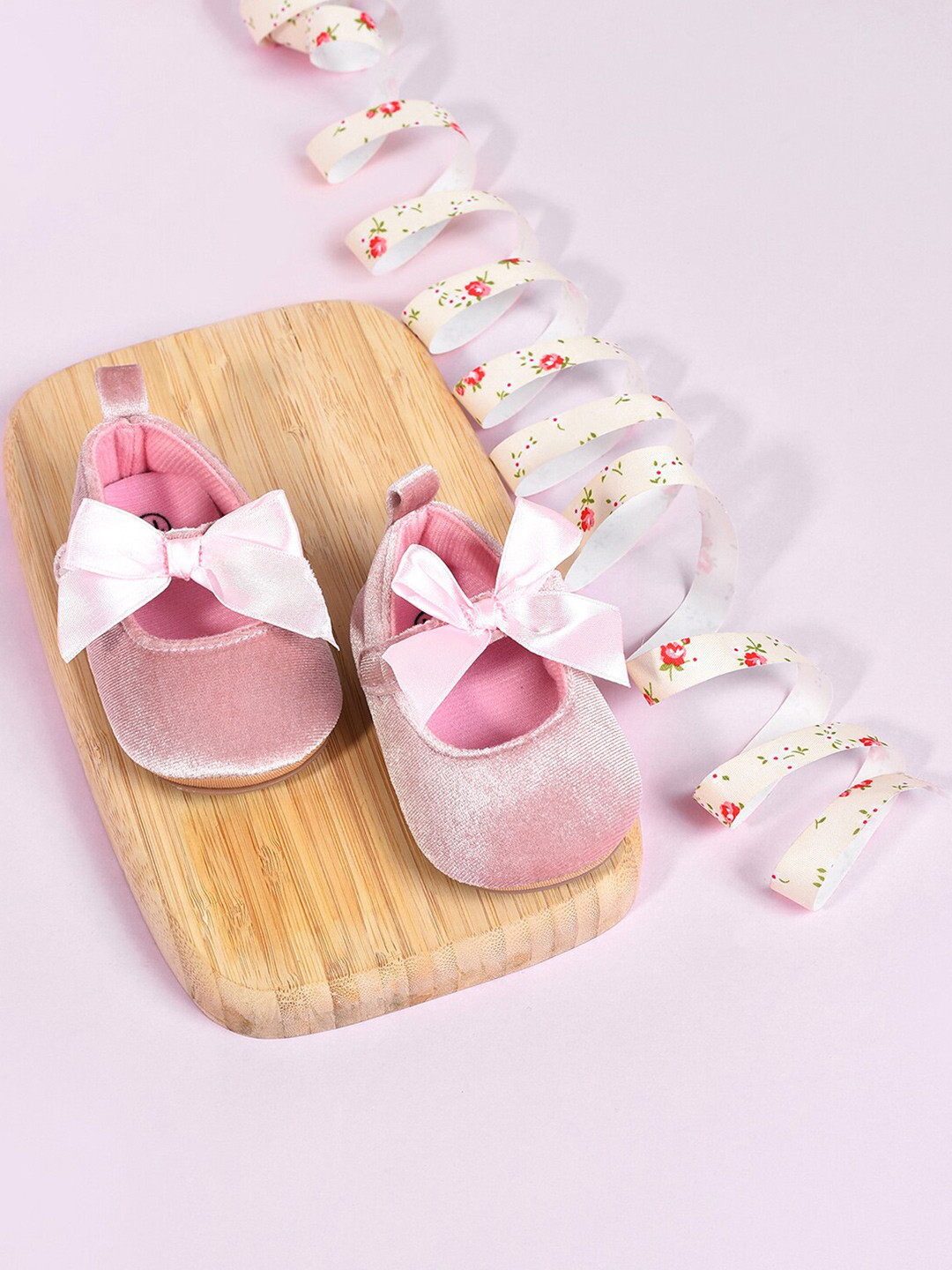 

MiArcus Infant Girls Lightweight Cotton Booties With Bow Detail, Pink