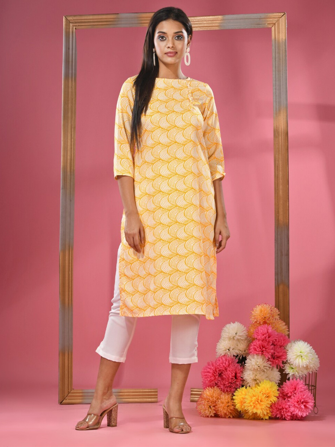 

Charukriti Geometric Printed Pure Cotton Kurta With Trouser, Yellow