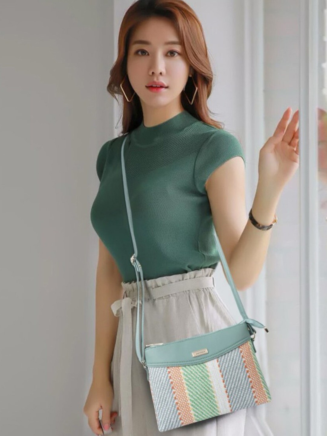 

AMYENCE Striped Structured Sling Bag, Green