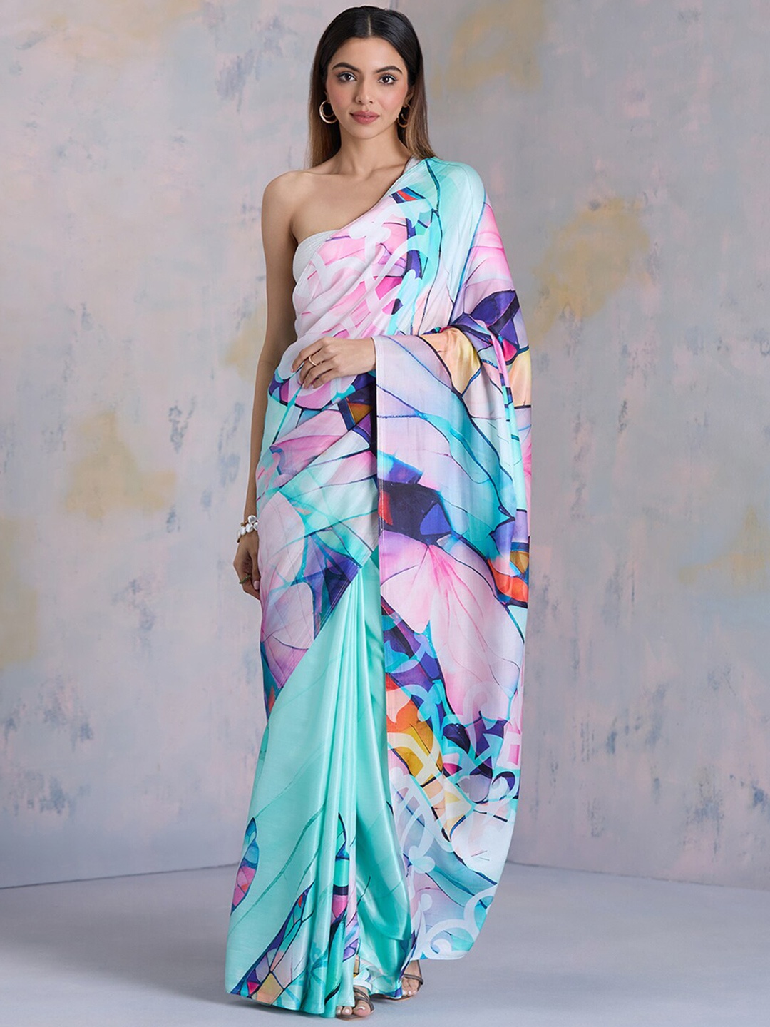 

navyasa by liva Abstract Printed Satin Saree, Blue