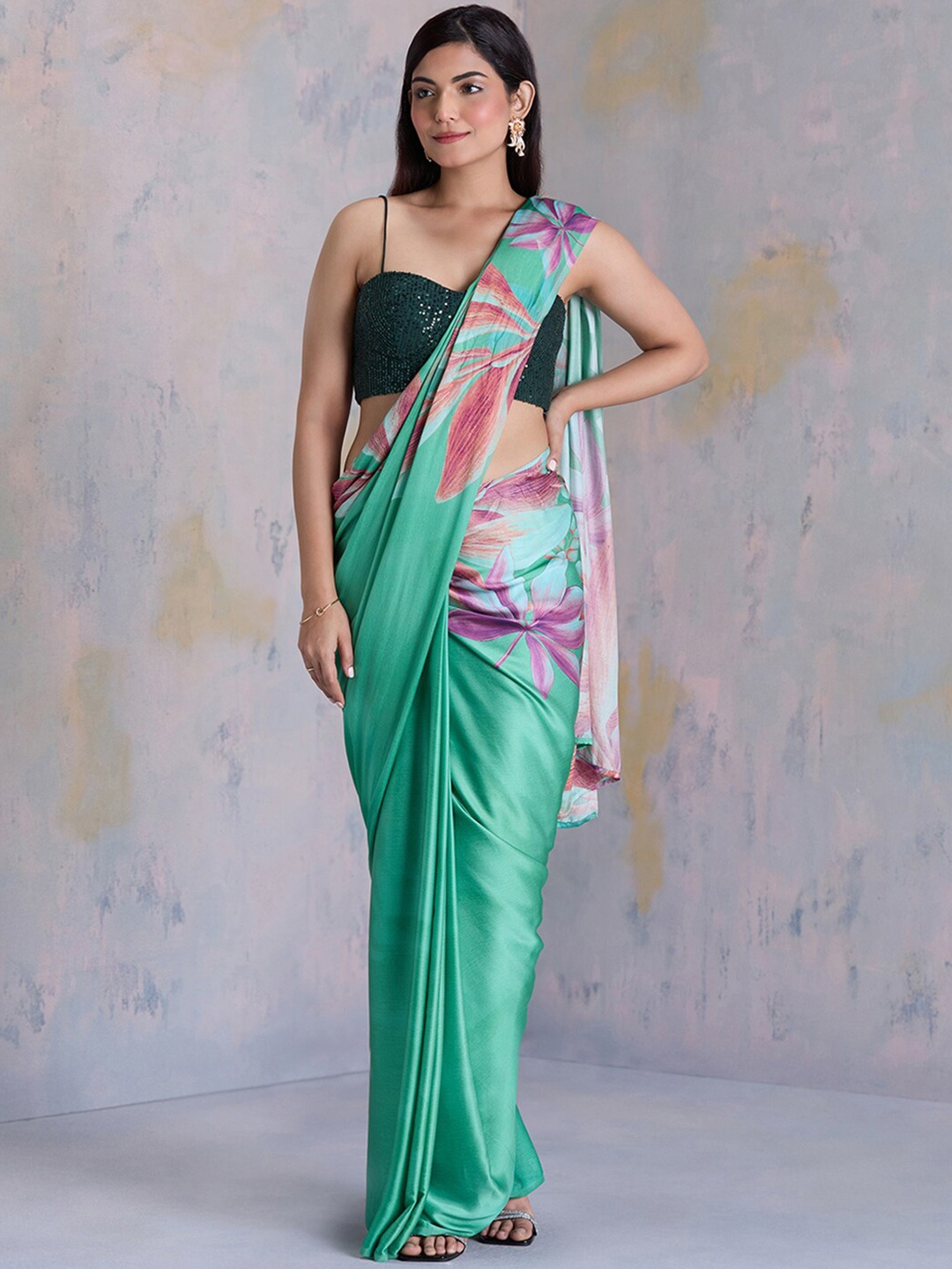 

navyasa by liva Floral Print Satin Saree, Green