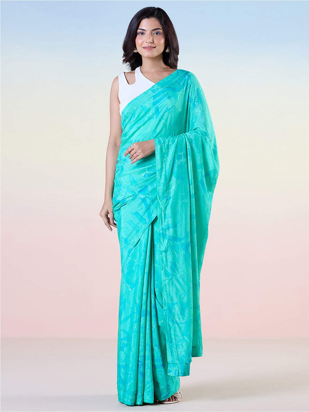 

navyasa by liva Floral Printed Saree, Blue