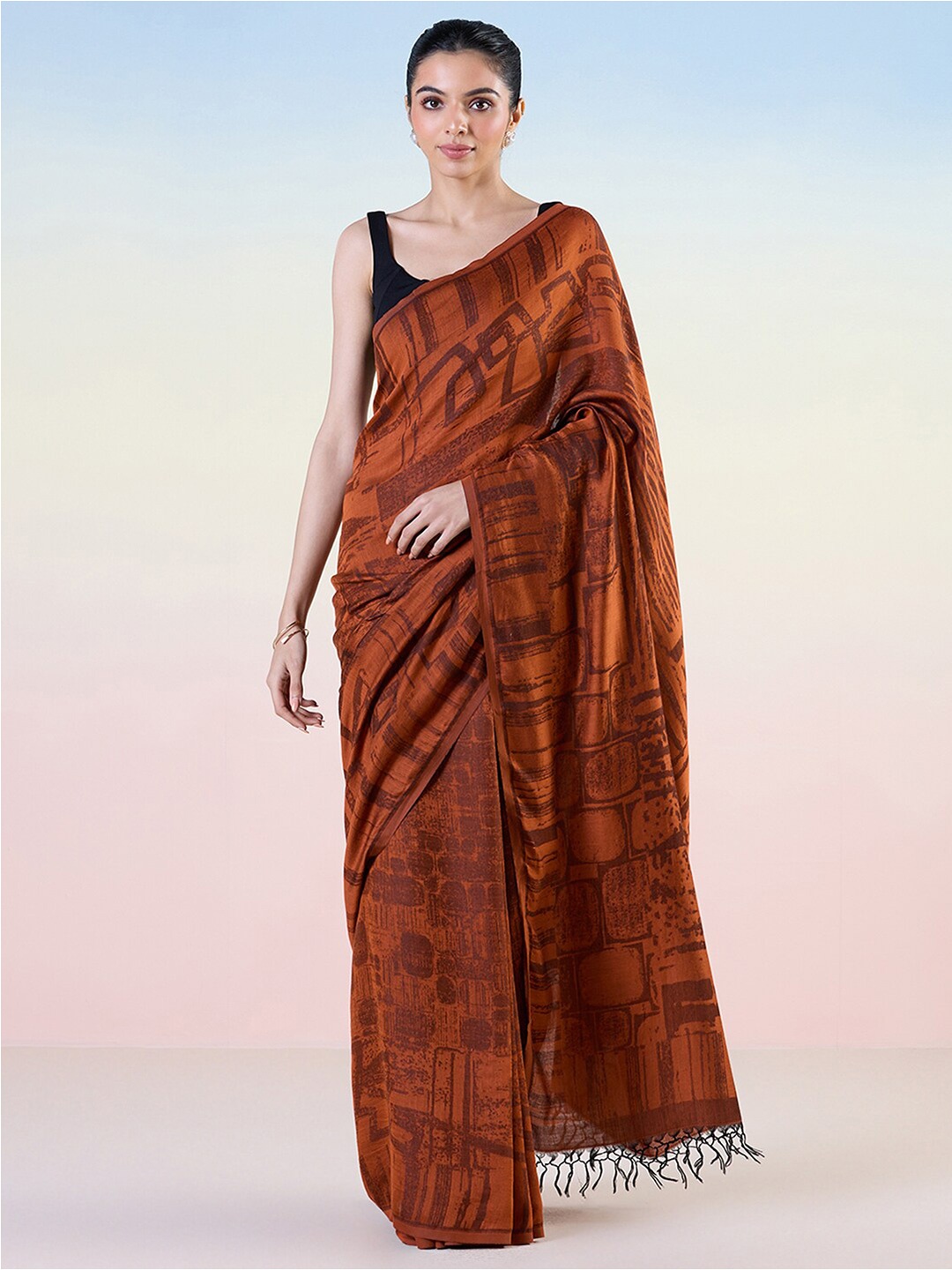 

navyasa by liva Abstract Printed Saree, Brown